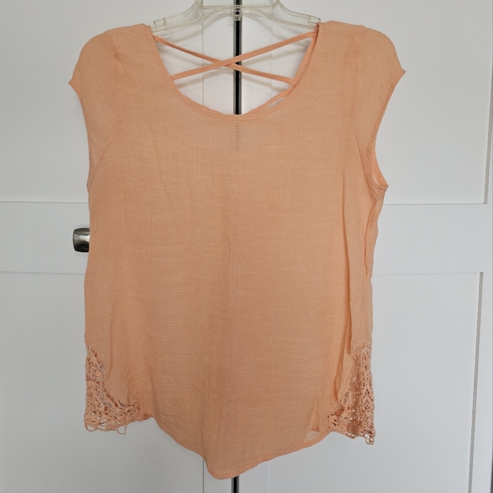 Miss Daisy cap sleeve top size L